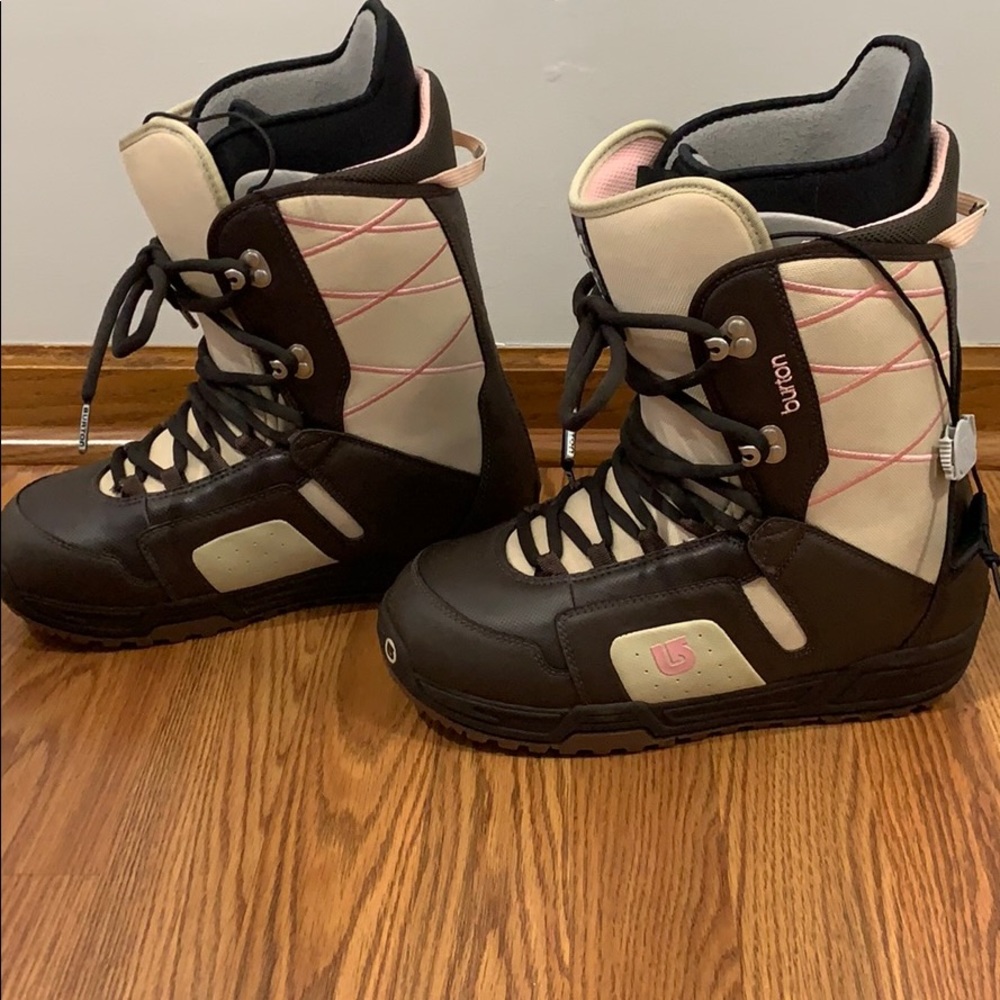 Snowboard Boots! Excellent Condition